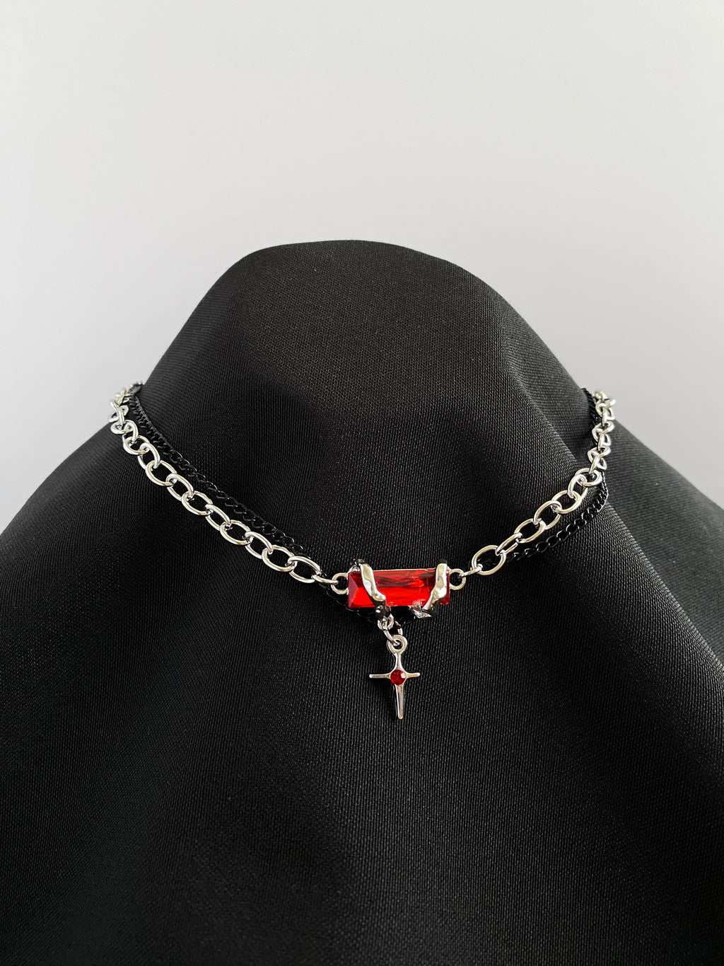 Cadena Crimson