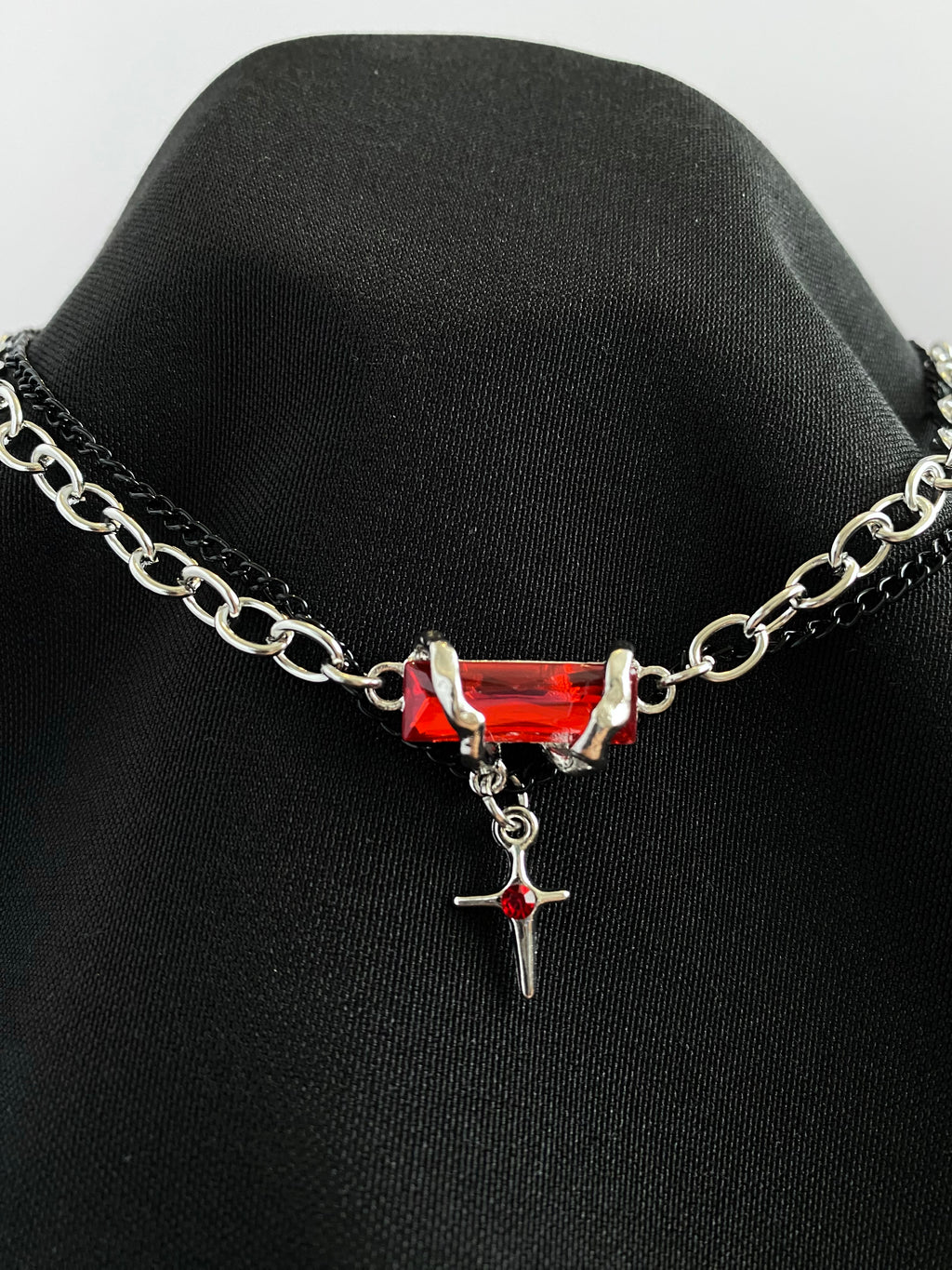 Cadena Crimson