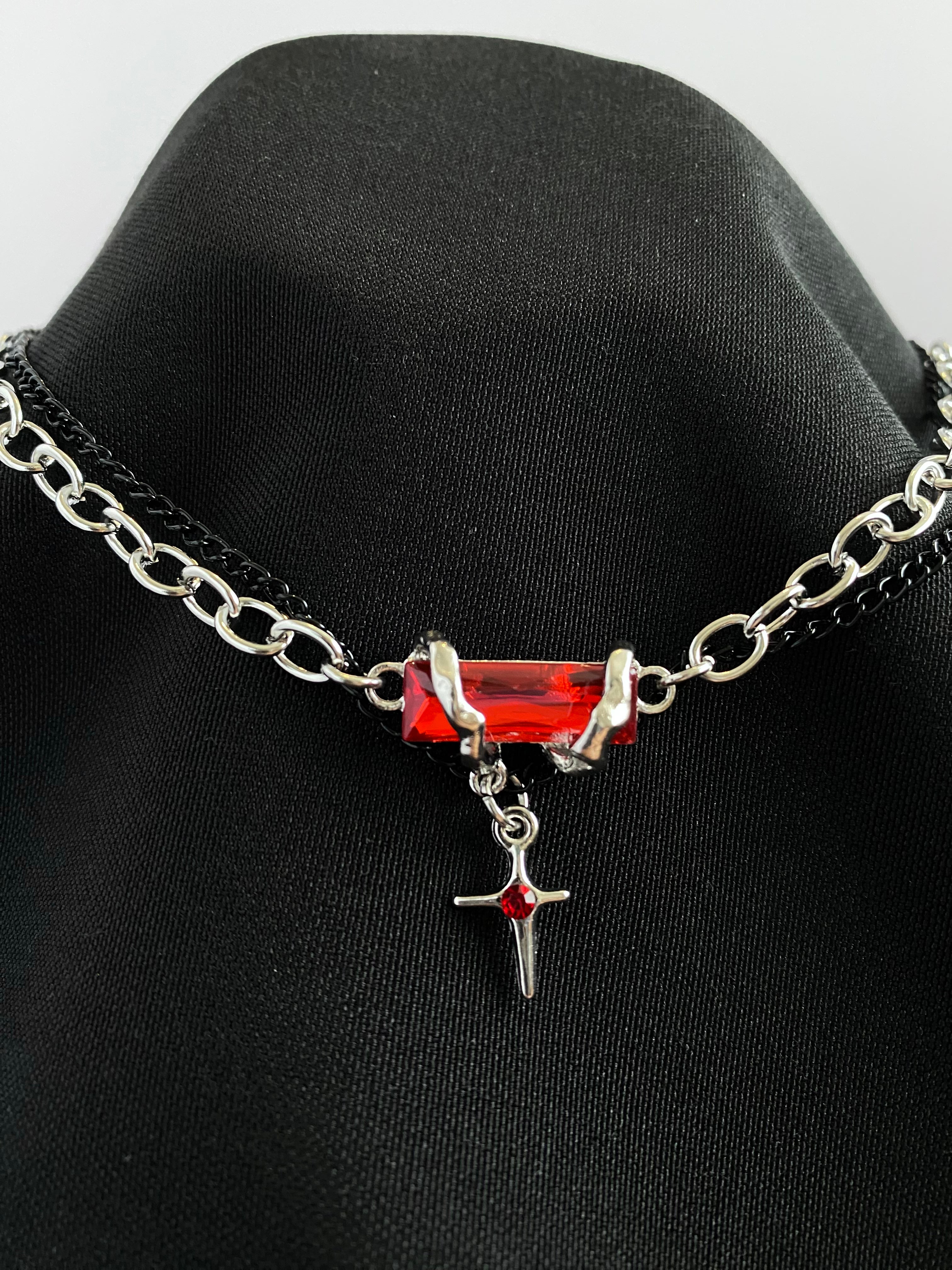 Cadena Crimson