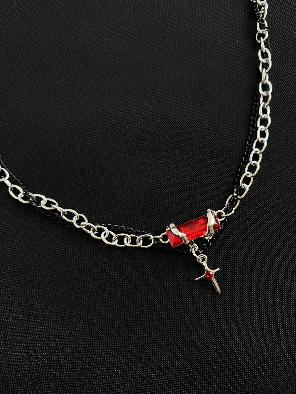 Cadena Crimson