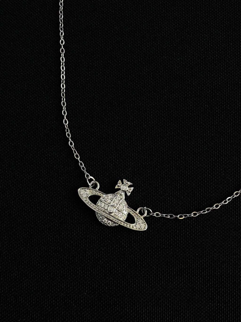 Collar Orbital